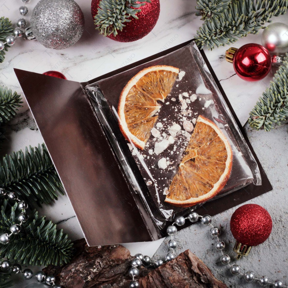 Темный шоколад с апельсином, фундуком и орегано 75 г в открытке фото 3